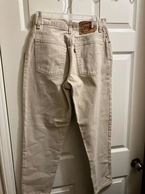 Levi's Off-White Straight Leg Jeans